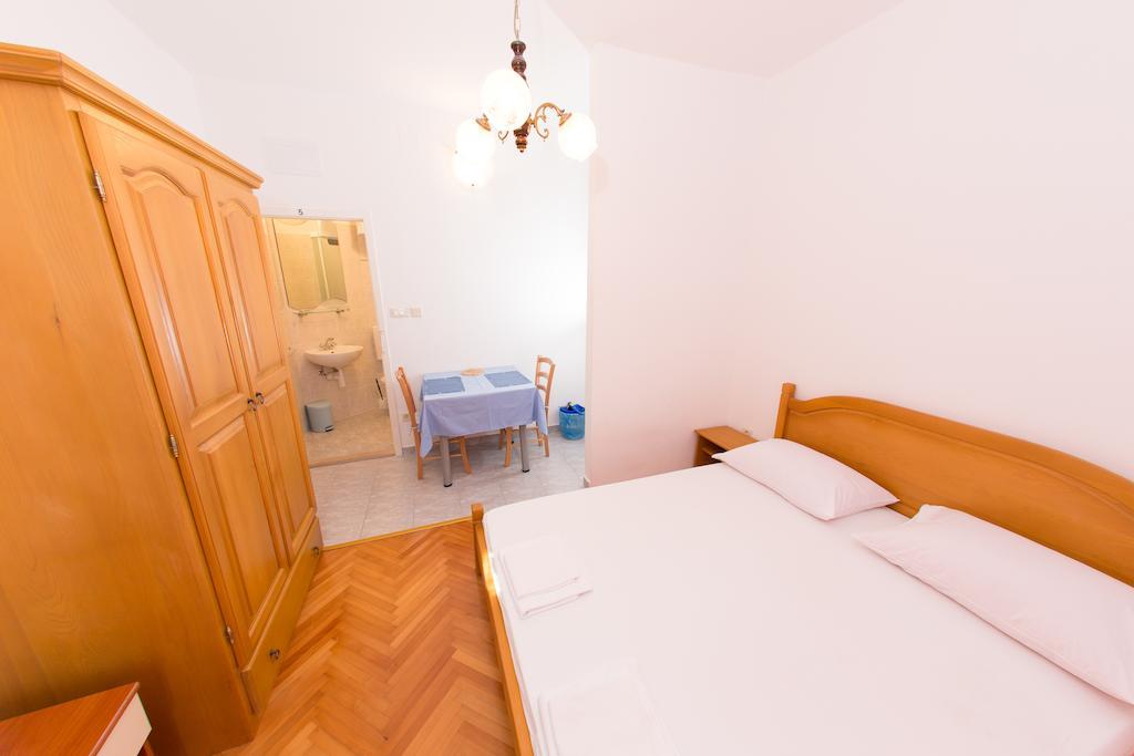 Apartments Ticinovic Omiš Exteriér fotografie
